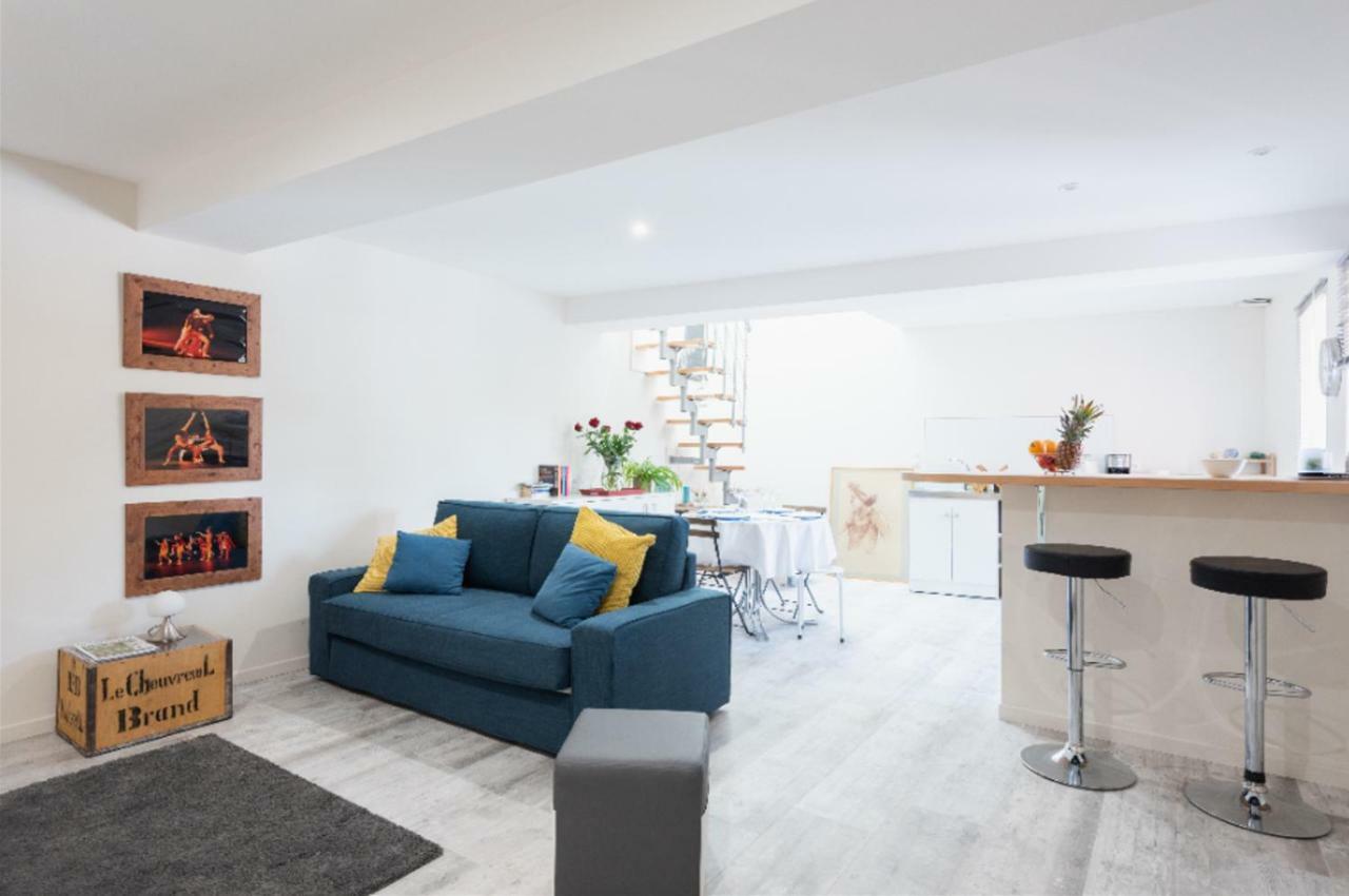 Grand Duplex Au Calme En Centre-Ville Виллефранче-Сур-Салне Экстерьер фото